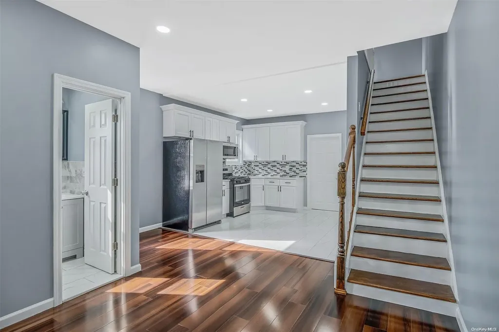 786 Davis Avenue Uniondale NY 11553