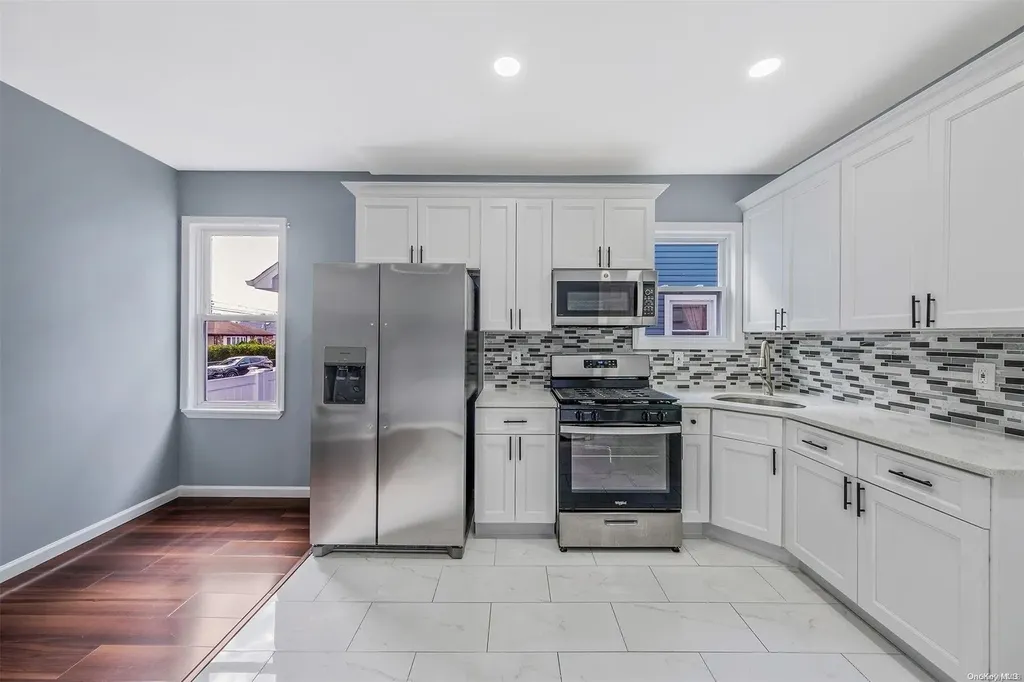786 Davis Avenue Uniondale NY 11553