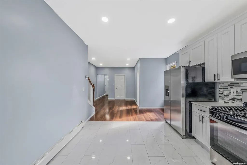 786 Davis Avenue Uniondale NY 11553