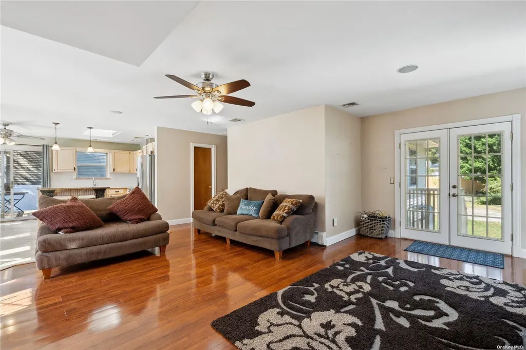 39 Applegate Drive Mastic NY 11950