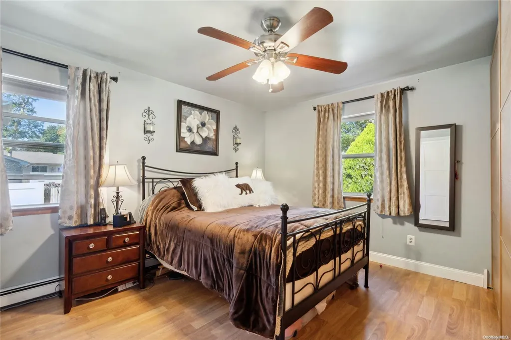 39 Applegate Drive Mastic NY 11950