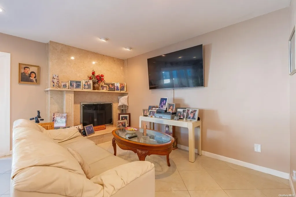 135 Anchorage Drive West Islip NY 11795