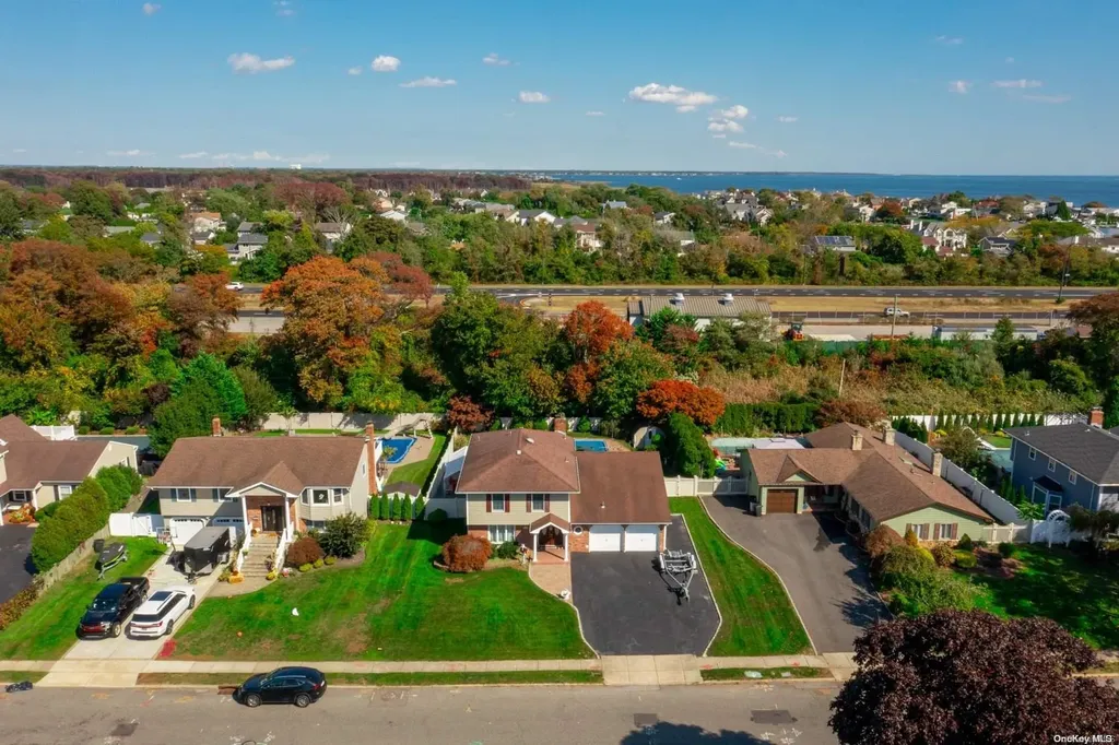 135 Anchorage Drive West Islip NY 11795