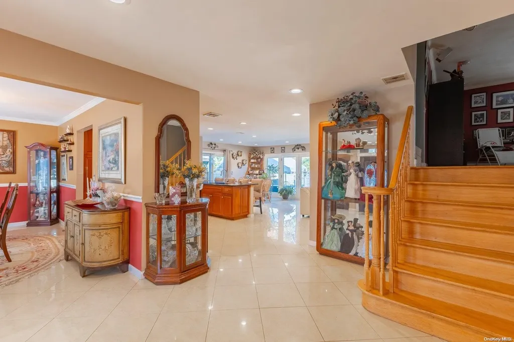 135 Anchorage Drive West Islip NY 11795