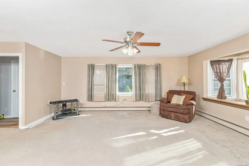 20 Herod Point Road Wading River NY 11792