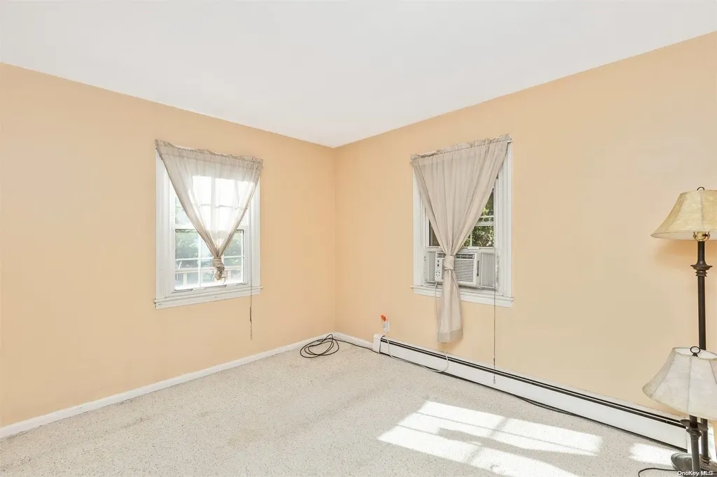 20 Herod Point Road Wading River NY 11792