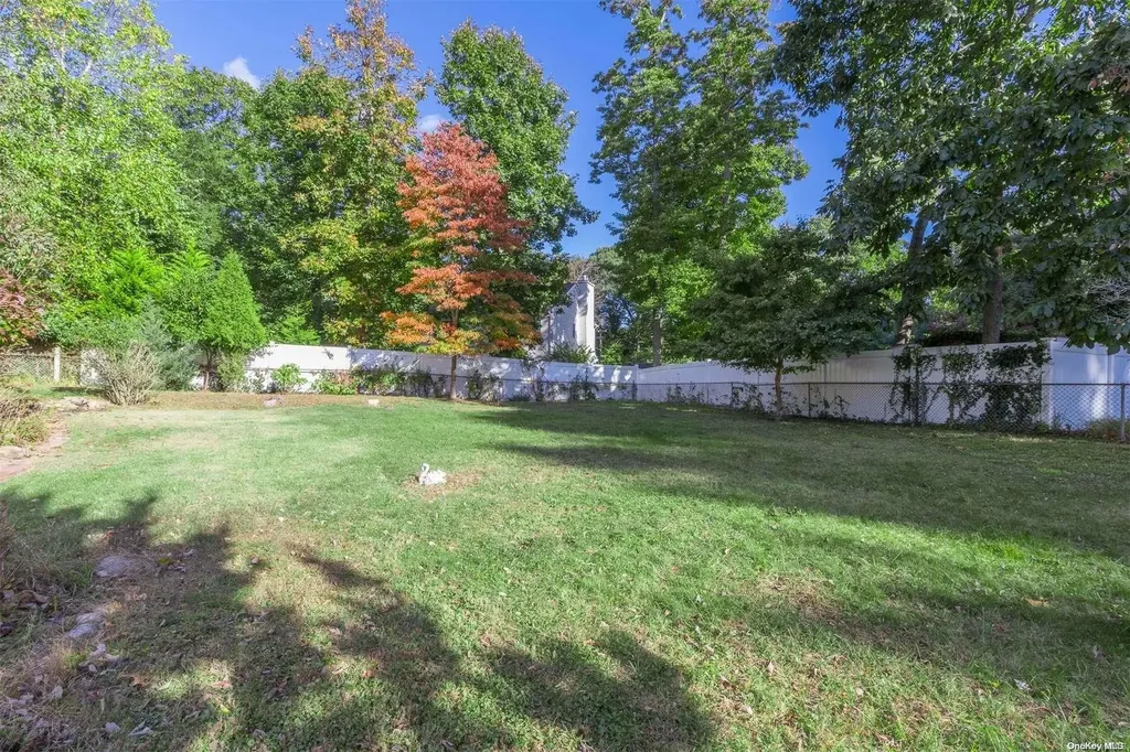 20 Herod Point Road Wading River NY 11792