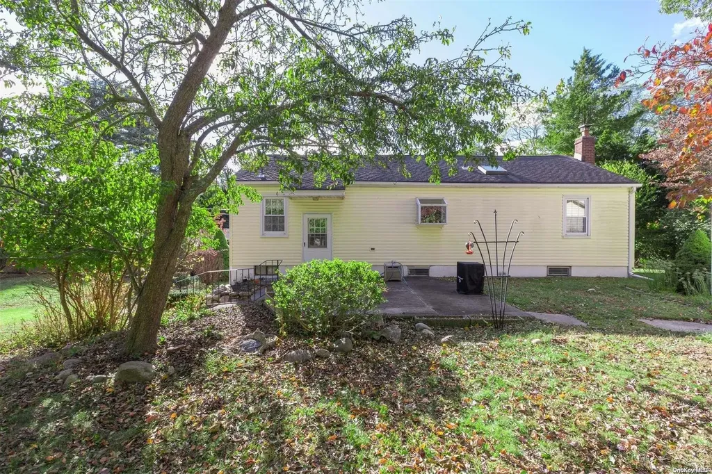 20 Herod Point Road Wading River NY 11792