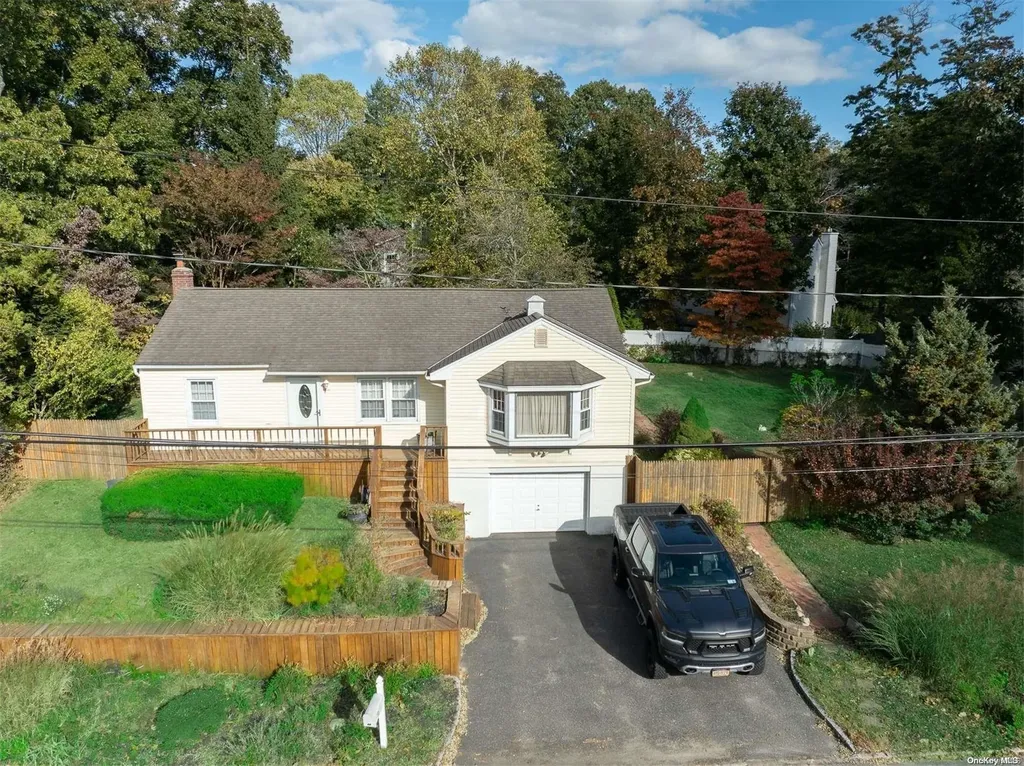 20 Herod Point Road Wading River NY 11792