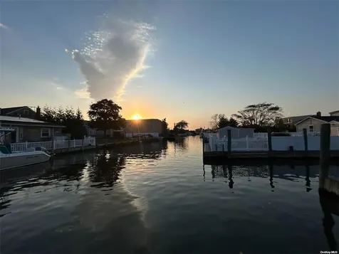 44 Meadow Lane Amityville NY 11701