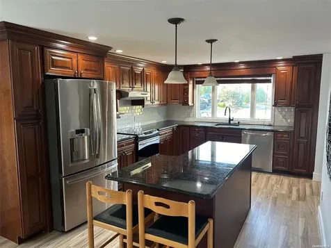 44 Meadow Lane Amityville NY 11701