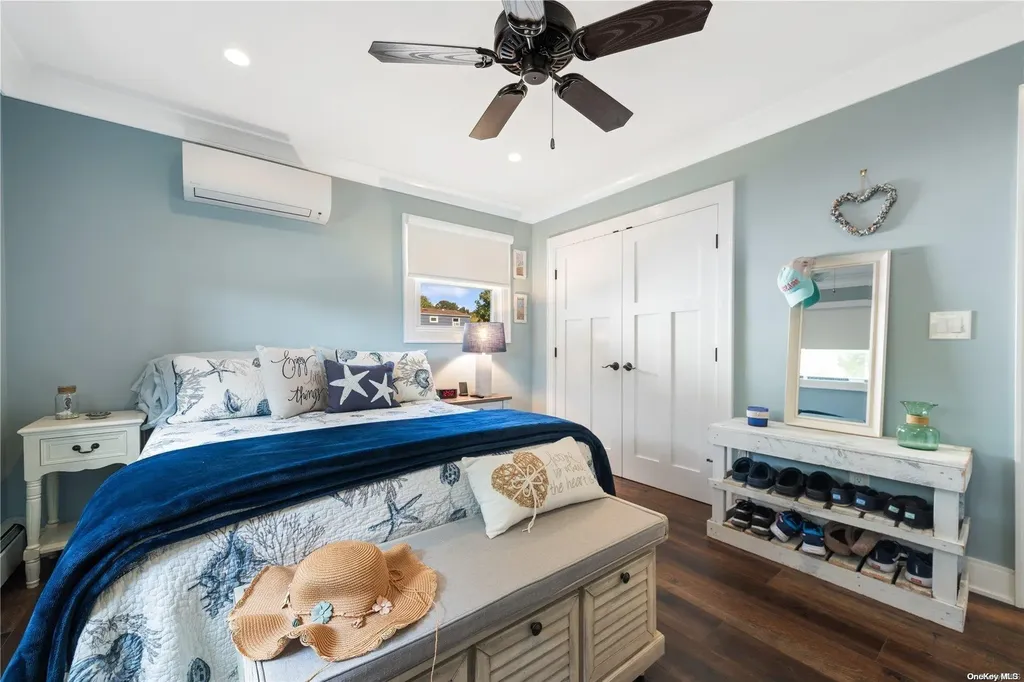 145 The Crescent Babylon NY 11702