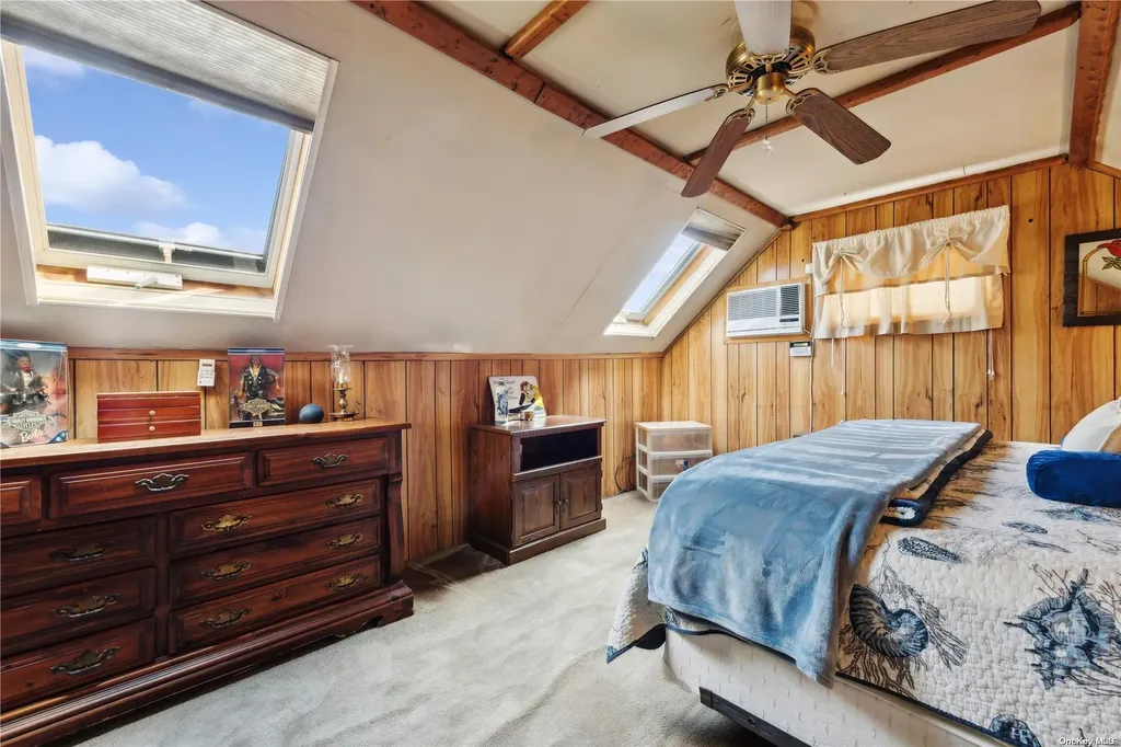 145 The Crescent Babylon NY 11702