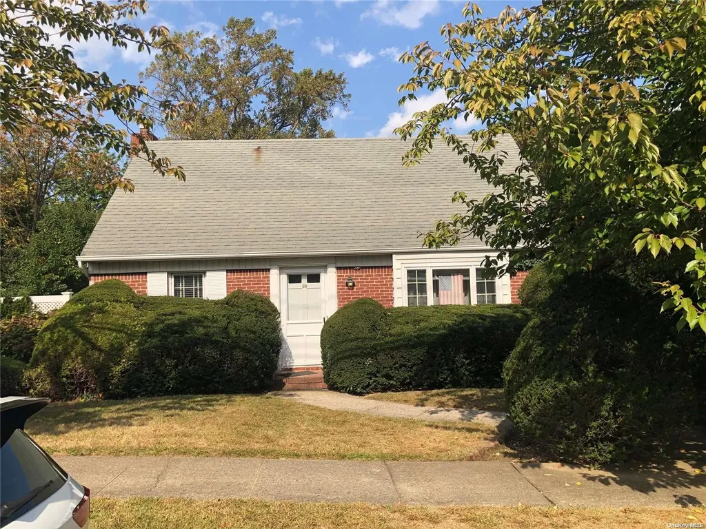 60 Albertson Parkway Albertson NY 11507