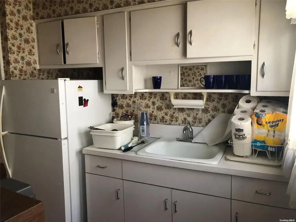 60 Albertson Parkway Albertson NY 11507