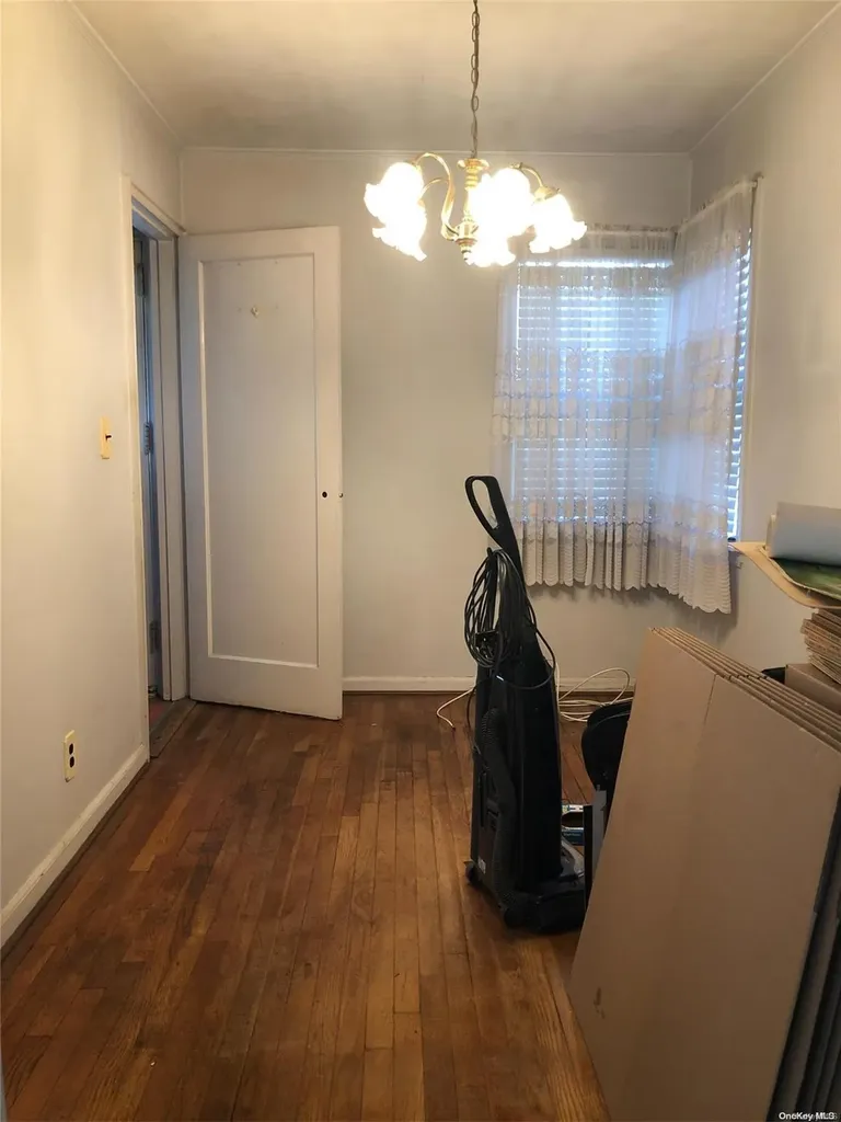 60 Albertson Parkway Albertson NY 11507