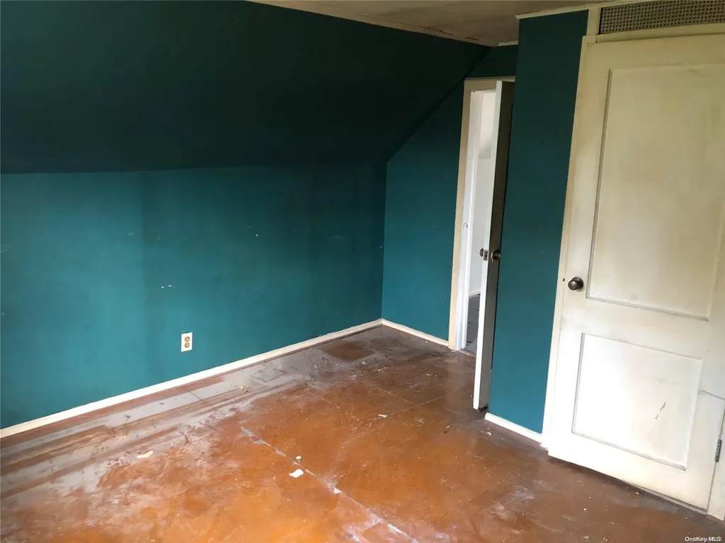 60 Albertson Parkway Albertson NY 11507