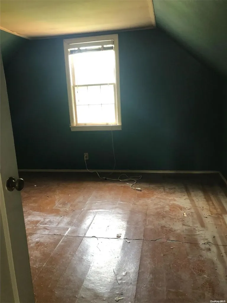 60 Albertson Parkway Albertson NY 11507