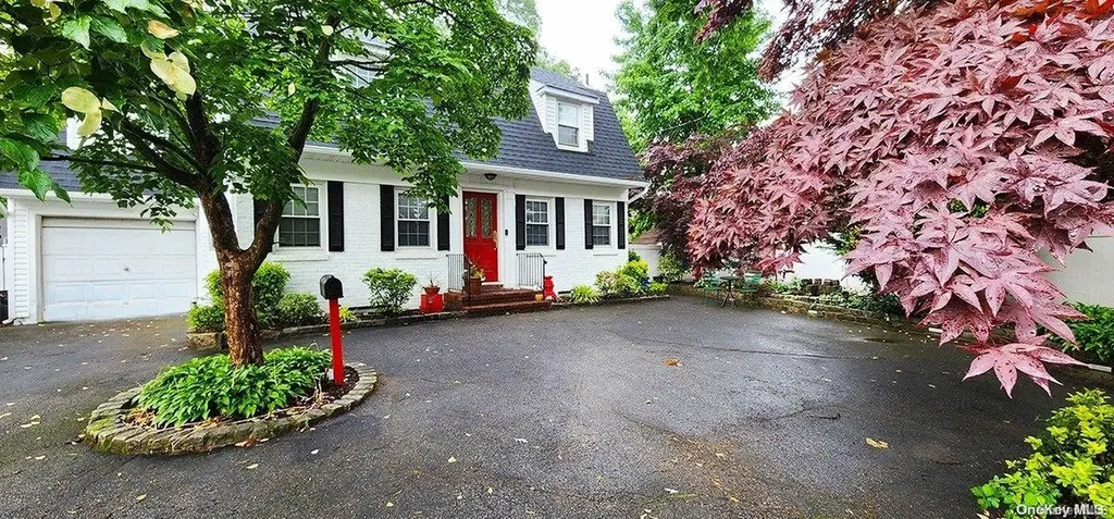 46 Adeline Place Valley Stream NY 11581