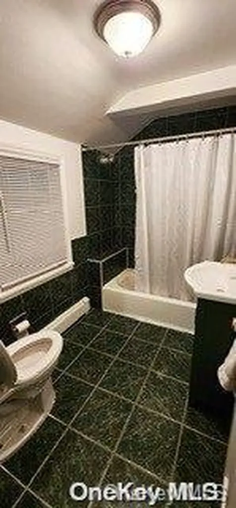 46 Adeline Place Valley Stream NY 11581
