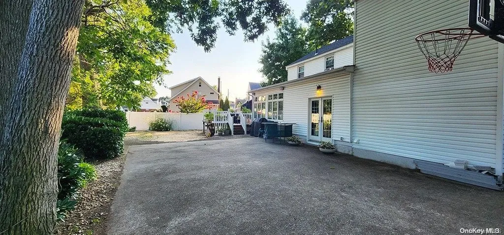 46 Adeline Place Valley Stream NY 11581