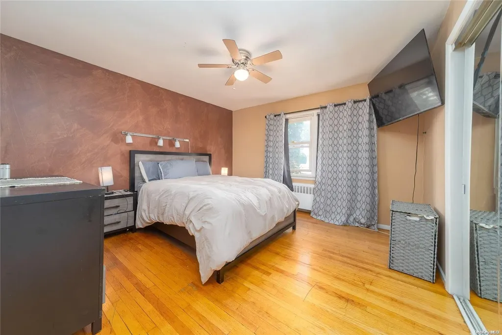 567 Oakley Avenue Elmont NY 11003