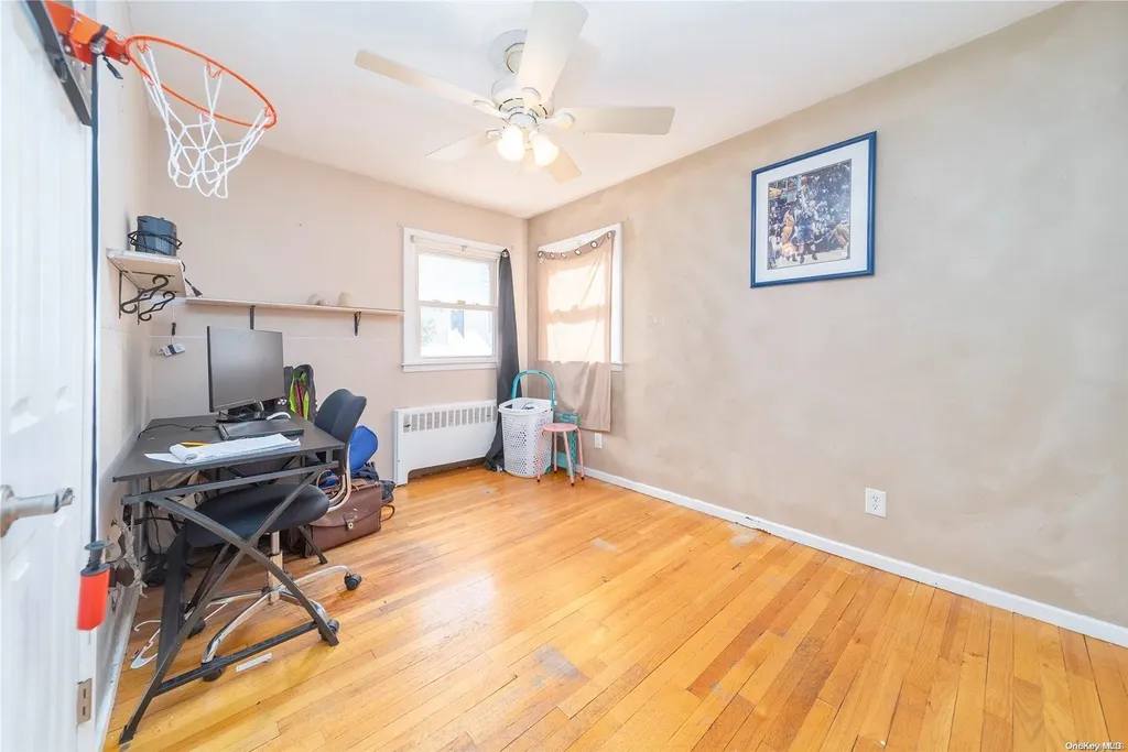 567 Oakley Avenue Elmont NY 11003