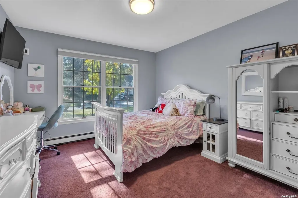 17 Pine Edge Place Dix Hills NY 11746
