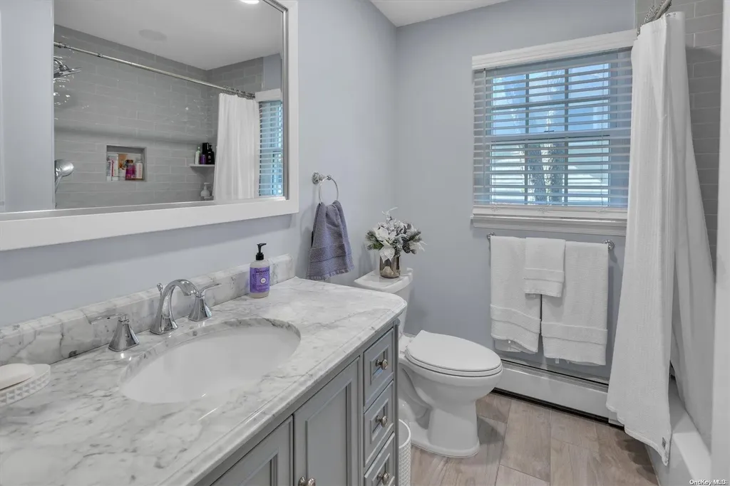 17 Pine Edge Place Dix Hills NY 11746