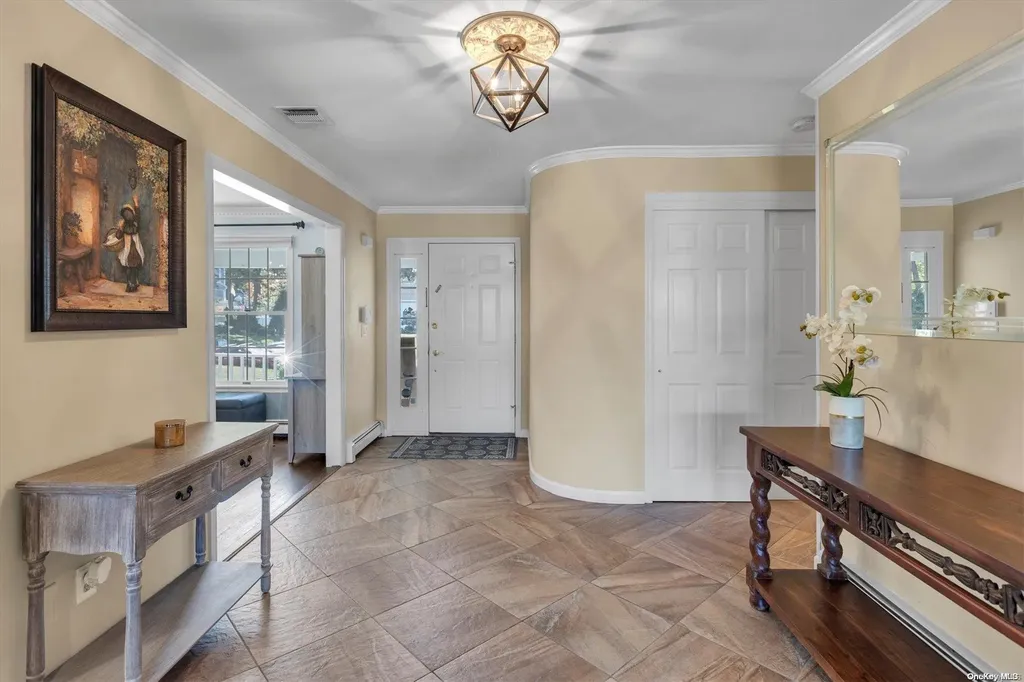 17 Pine Edge Place Dix Hills NY 11746