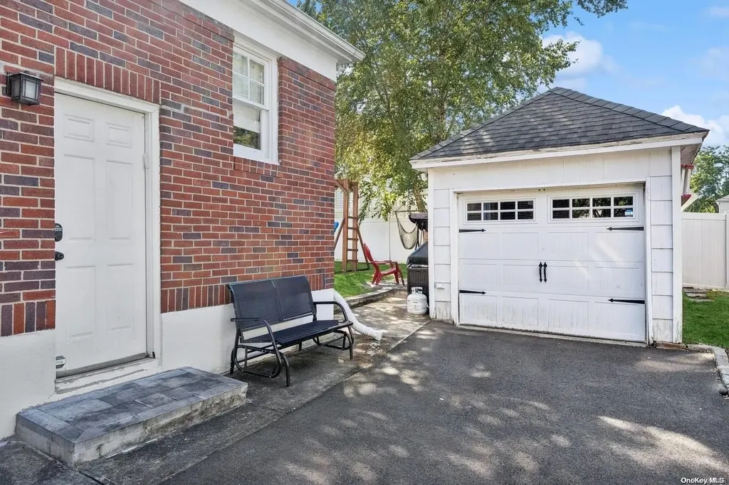 335 Hewlett Parkway Hewlett NY 11557