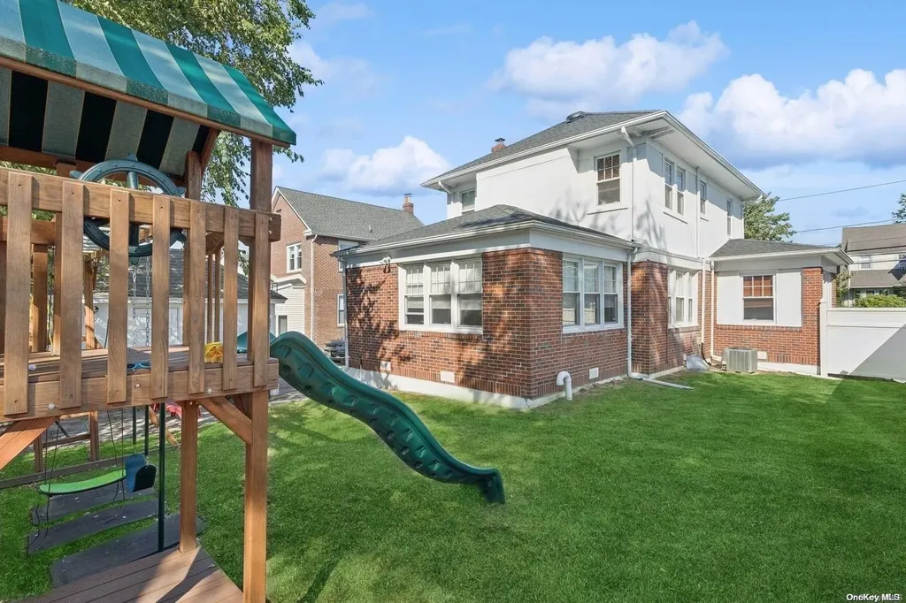 335 Hewlett Parkway Hewlett NY 11557