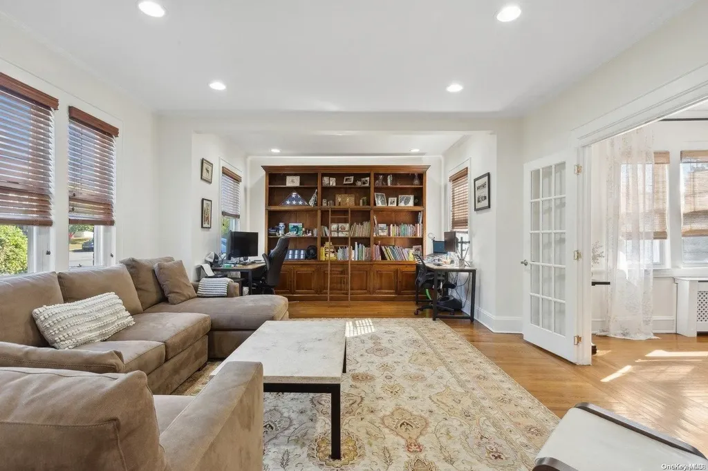 335 Hewlett Parkway Hewlett NY 11557