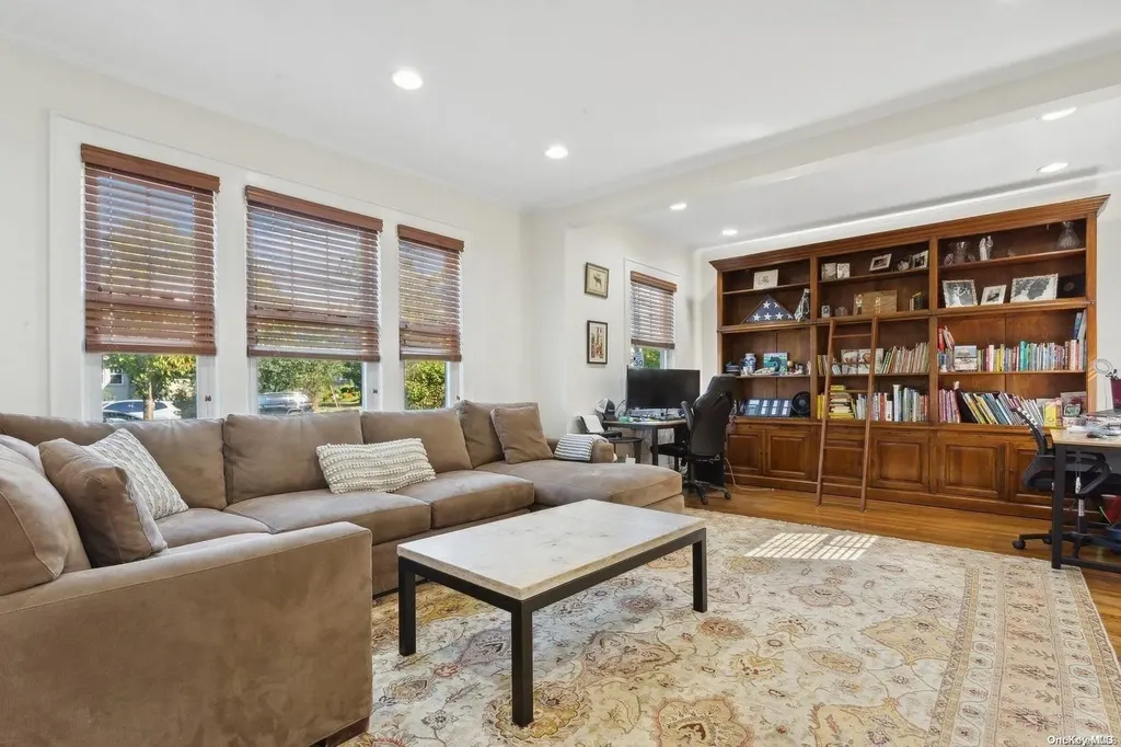 335 Hewlett Parkway Hewlett NY 11557