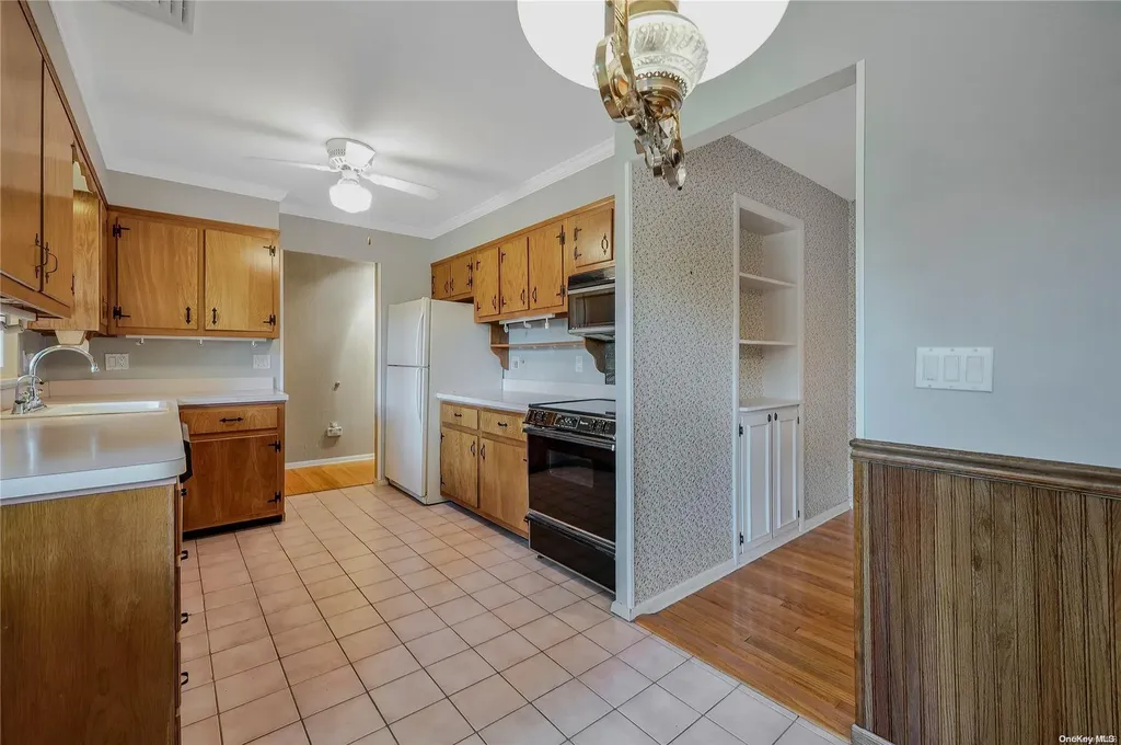 490 Luptons Point Road Mattituck NY 11952