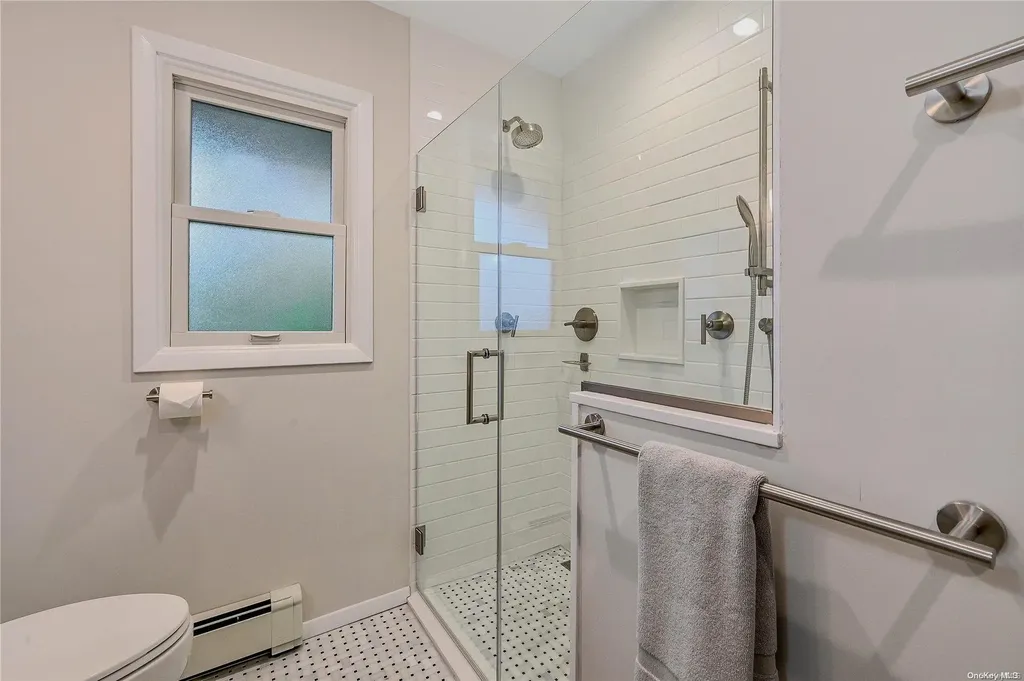 490 Luptons Point Road Mattituck NY 11952