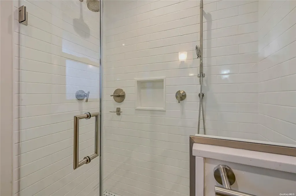 490 Luptons Point Road Mattituck NY 11952