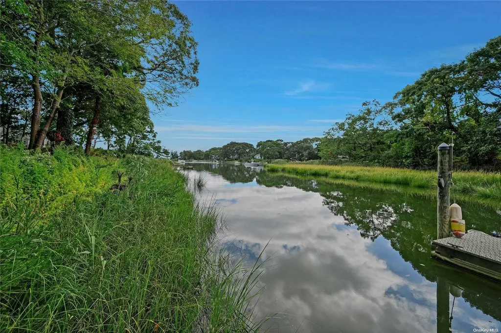490 Luptons Point Road Mattituck NY 11952