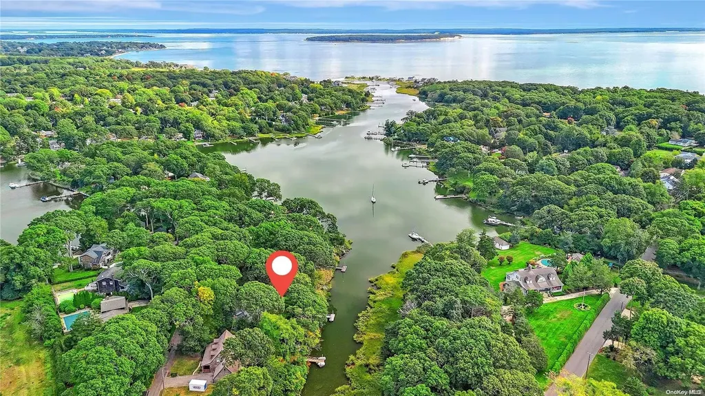 490 Luptons Point Road Mattituck NY 11952