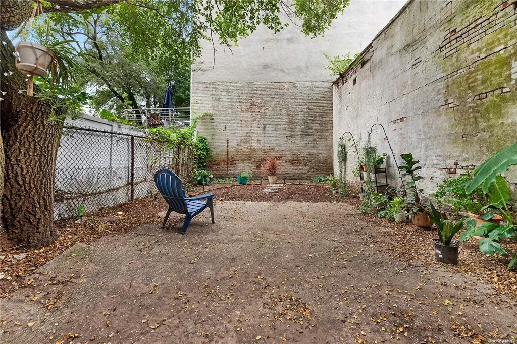 161 Gates Avenue Brooklyn NY 11238