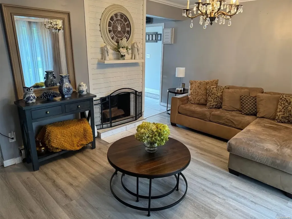 250 Blacksmith Road Levittown NY 11756