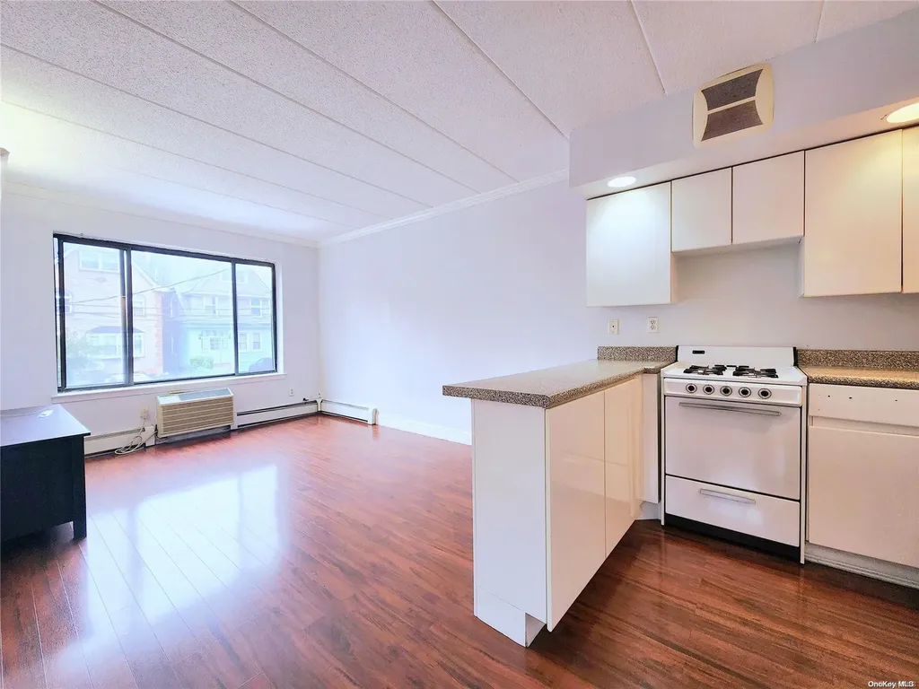 149-15 Barclay Avenue Flushing NY 11355