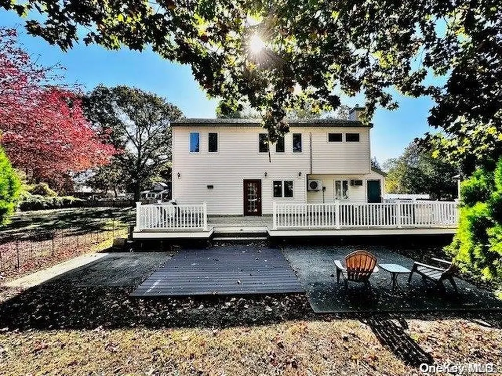 7 Chestnut Place Mastic Beach NY 11951