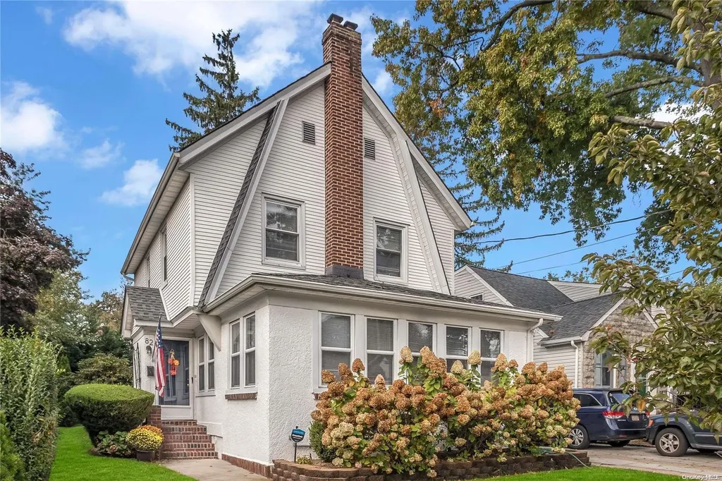 82 Fenimore Street Lynbrook NY 11563
