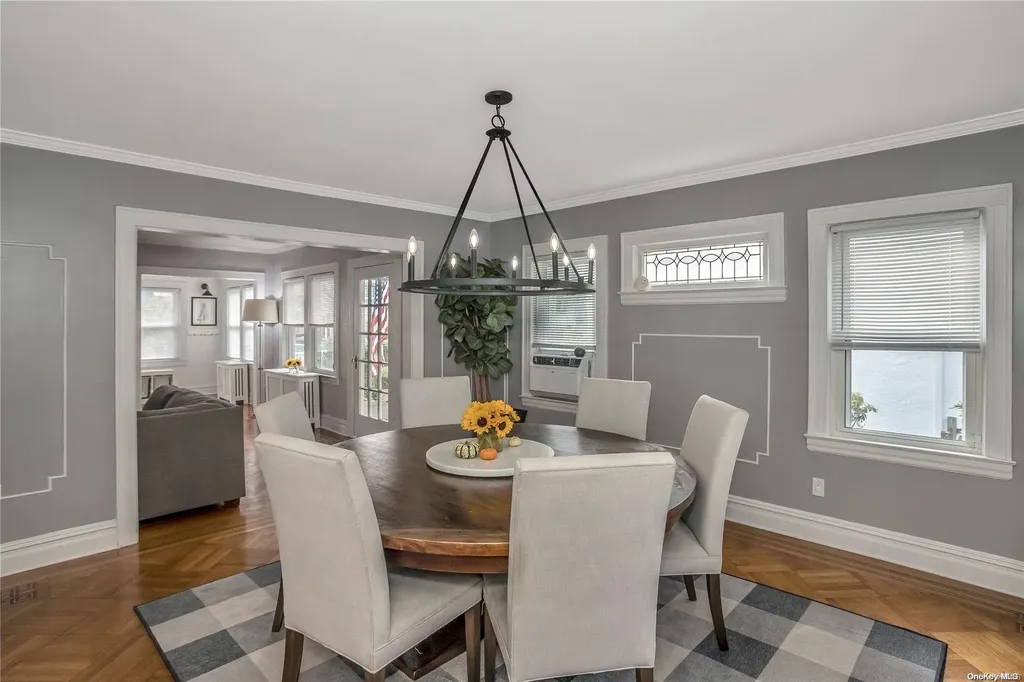 82 Fenimore Street Lynbrook NY 11563
