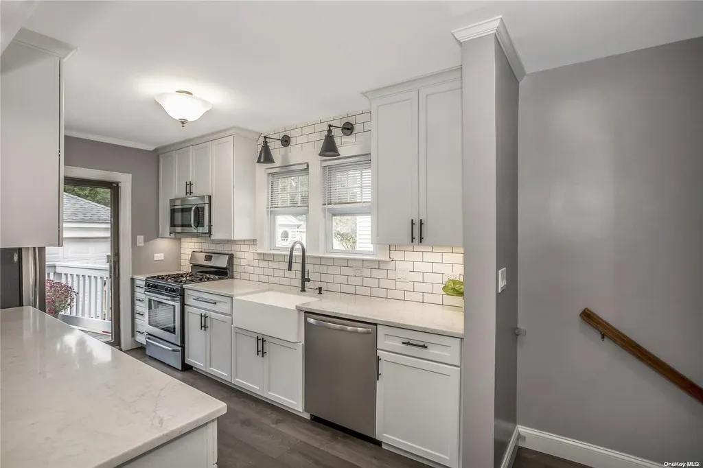 82 Fenimore Street Lynbrook NY 11563