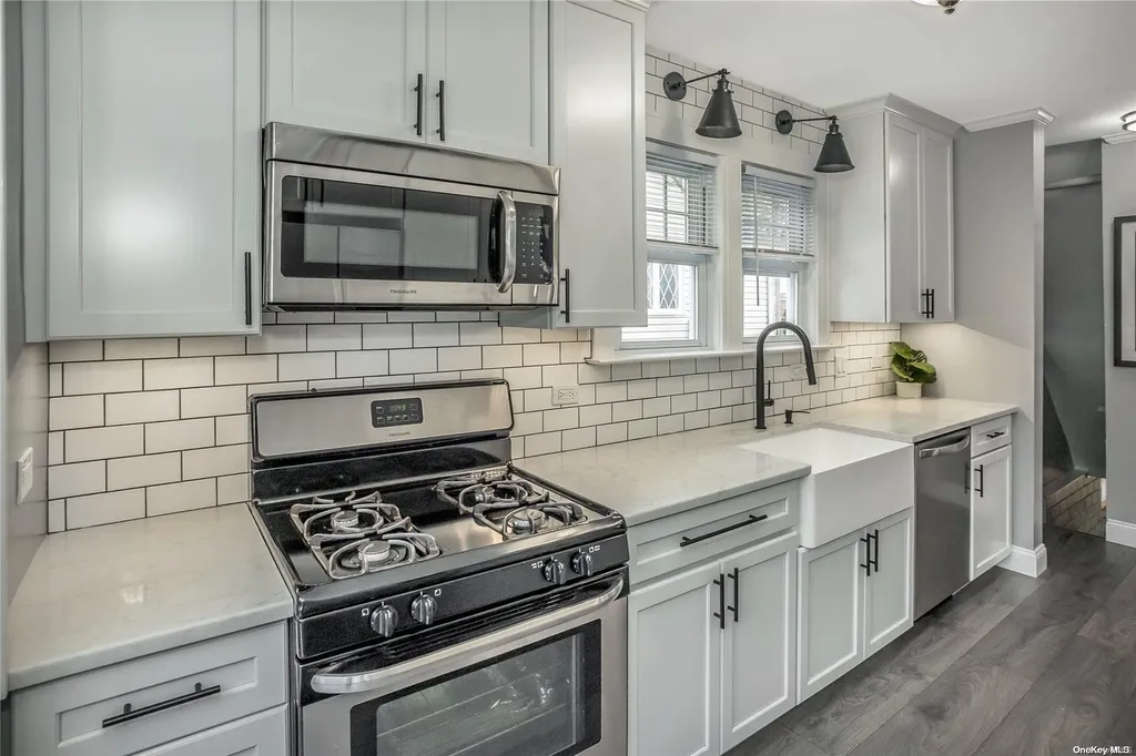82 Fenimore Street Lynbrook NY 11563