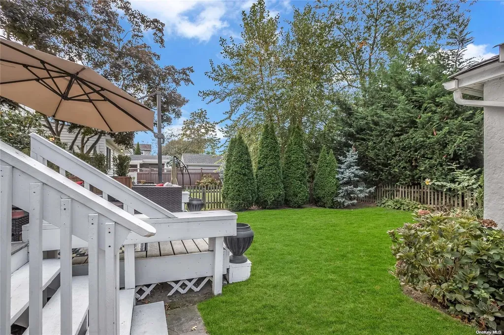 82 Fenimore Street Lynbrook NY 11563
