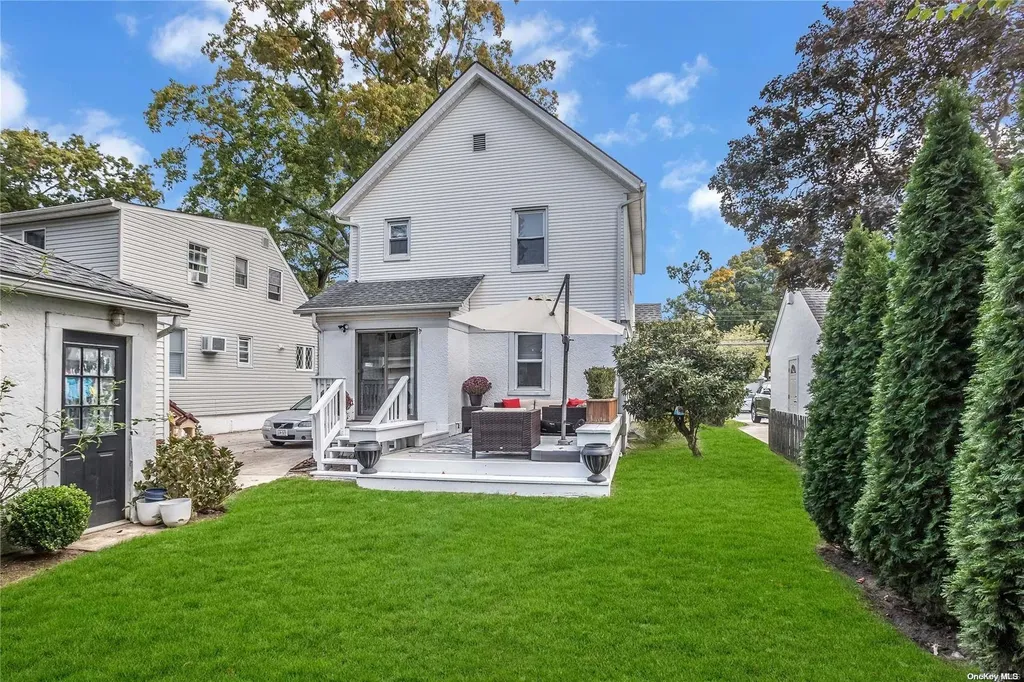 82 Fenimore Street Lynbrook NY 11563