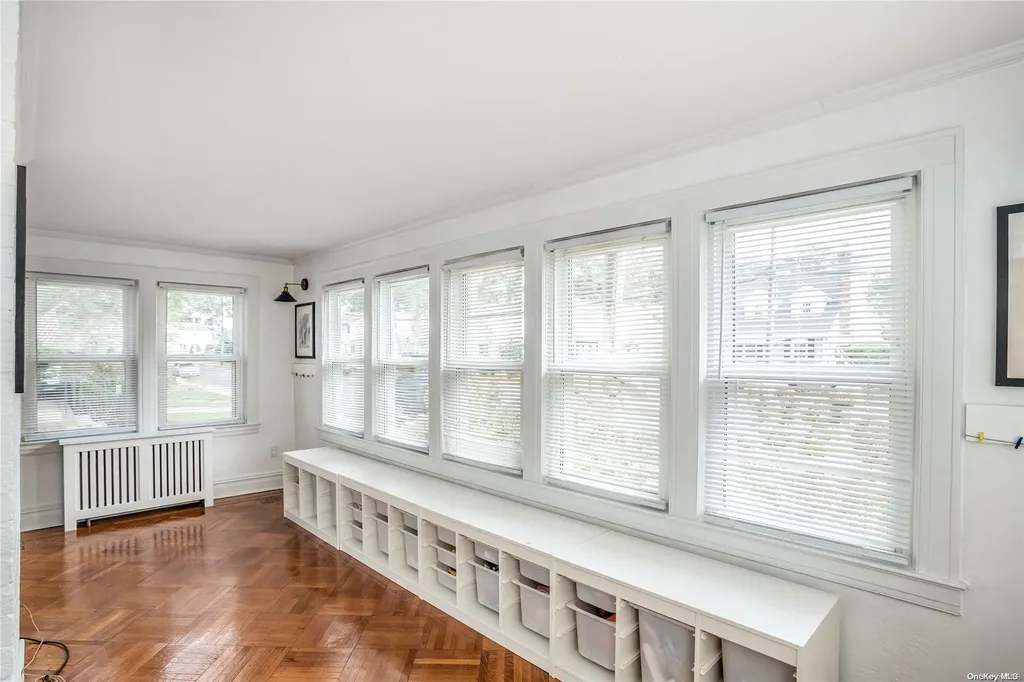 82 Fenimore Street Lynbrook NY 11563